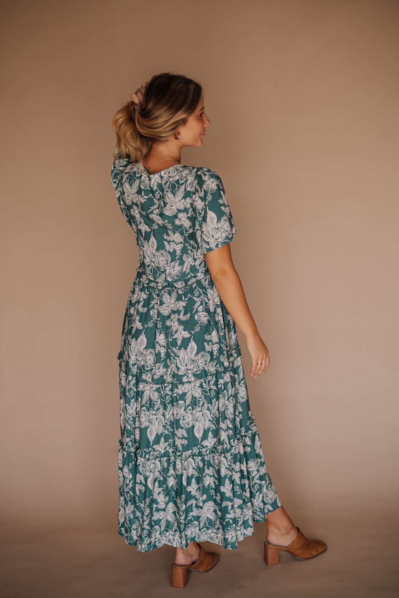The Caralenia Button-Down Dress in Green