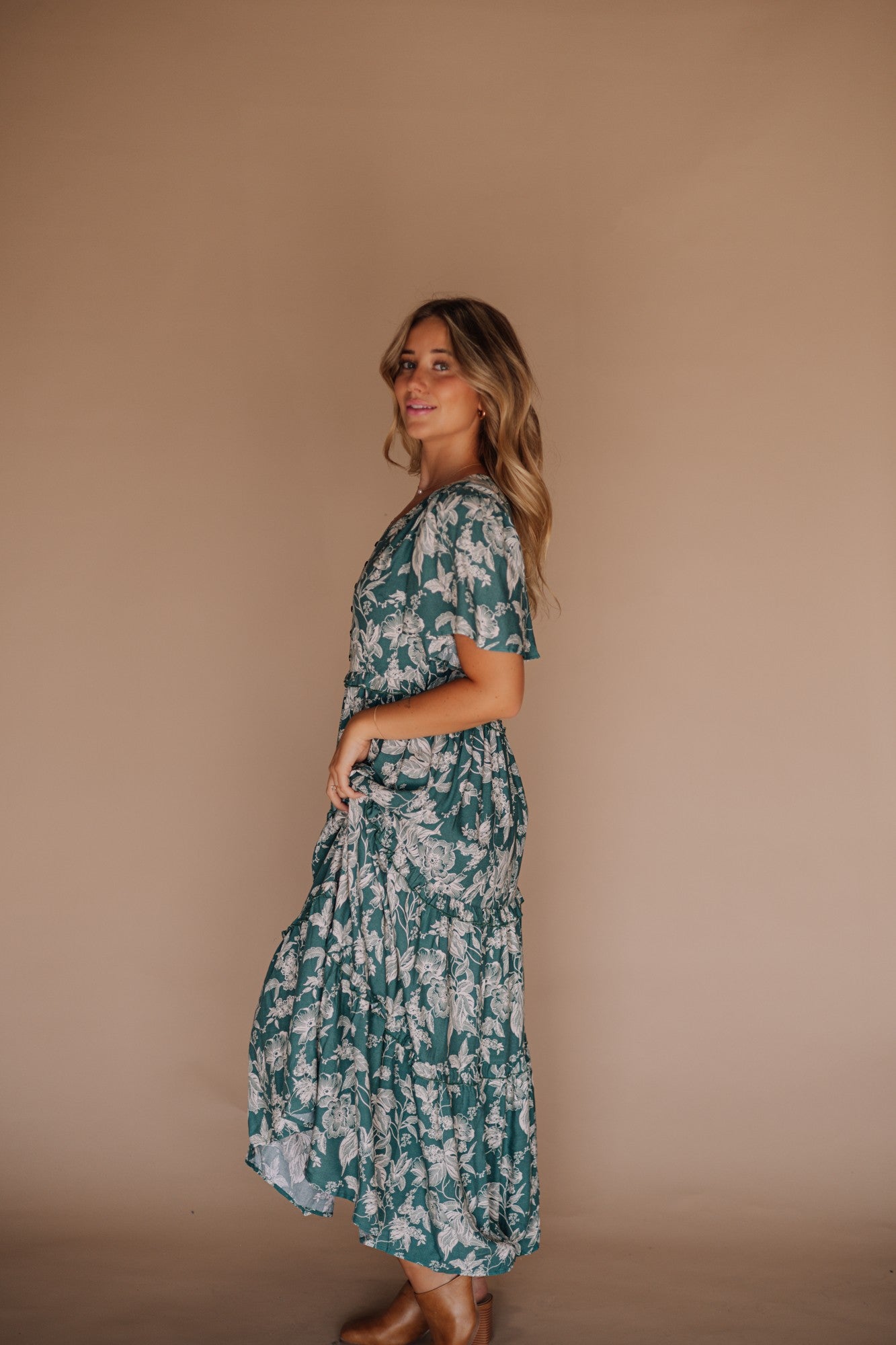 The Caralenia Button-Down Dress in Green