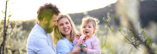 Spring Family Photo Outfit Ideas (5 Coordinated Looks for the Whole Family)