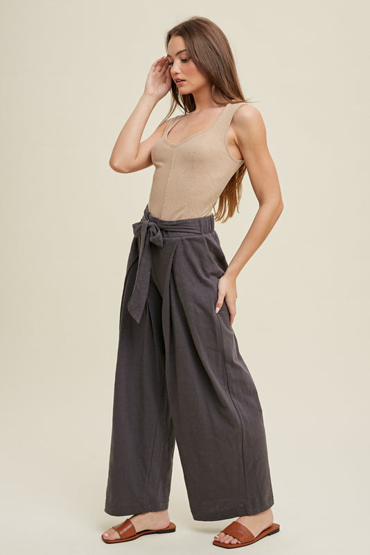 Ribbed tank with sweetheart neckline in taupe. 