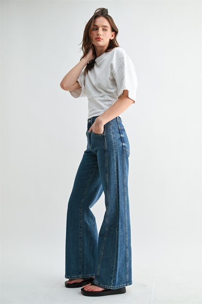 Stretch denim with Side Panel Wide Leg Jean in Chathams Sea. 
Button and zipper closure
Front and back pockets 