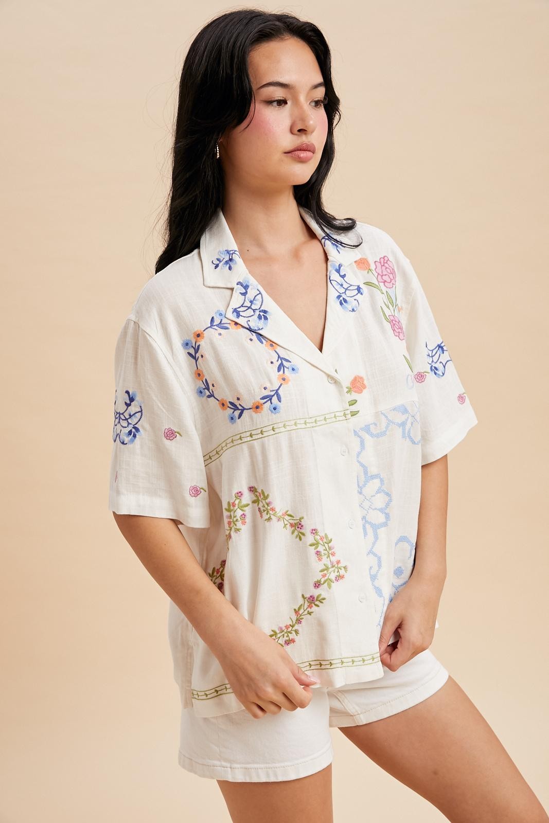 The Willowmere Embroidered Top in Creme