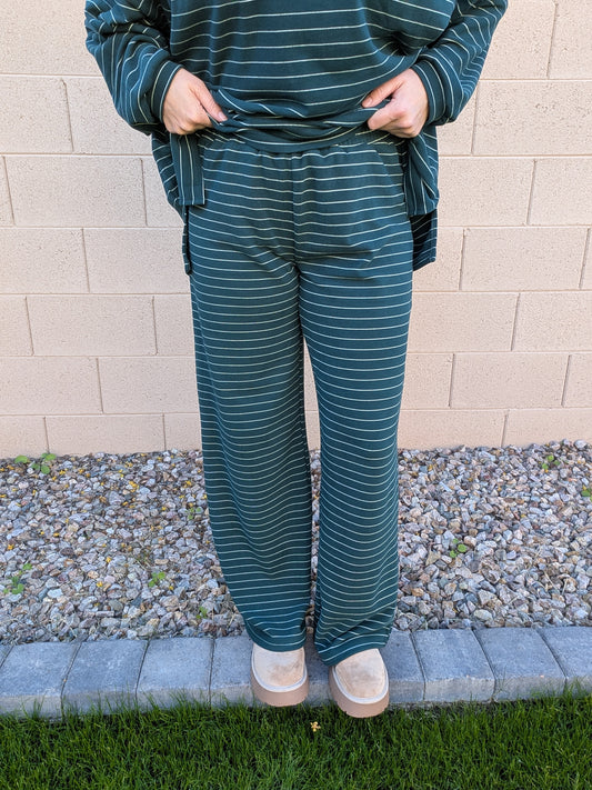 The Rue Fleece Pants in Green