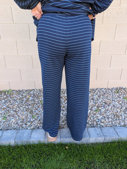 The Rue Fleece Pants in Navy