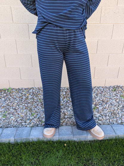 The Rue Fleece Pants in Navy