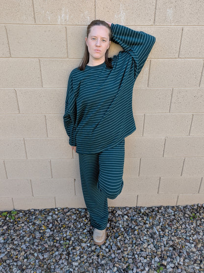 The Rue Fleece Pants in Green