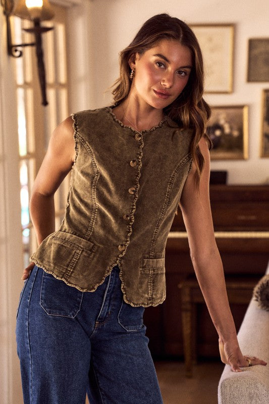 The Noa Corduroy Vest in Olive