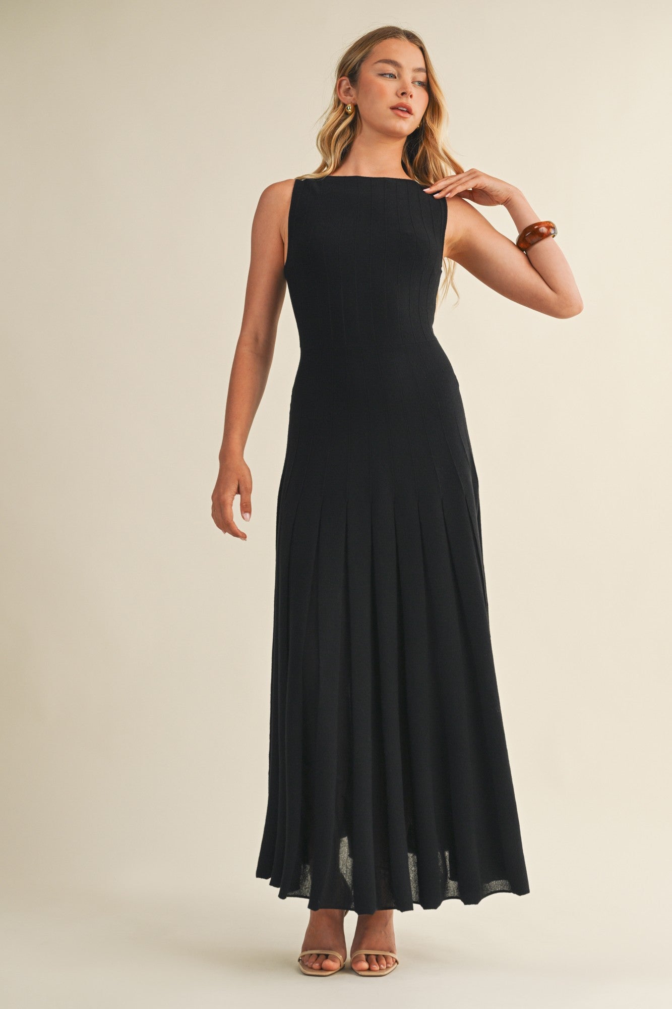 The Clara Sleeveless Dress in Black