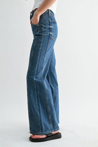 Stretch denim with Side Panel Wide Leg Jean in Chathams Sea. 
Button and zipper closure
Front and back pockets 