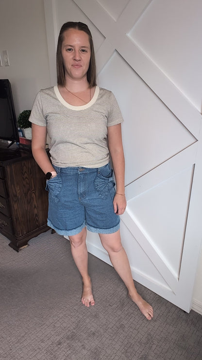 The Haisley Bow Pocket Short in Washed Denim