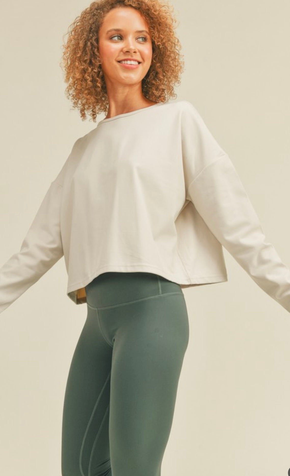 The Kim Cropped Workout Pullover
